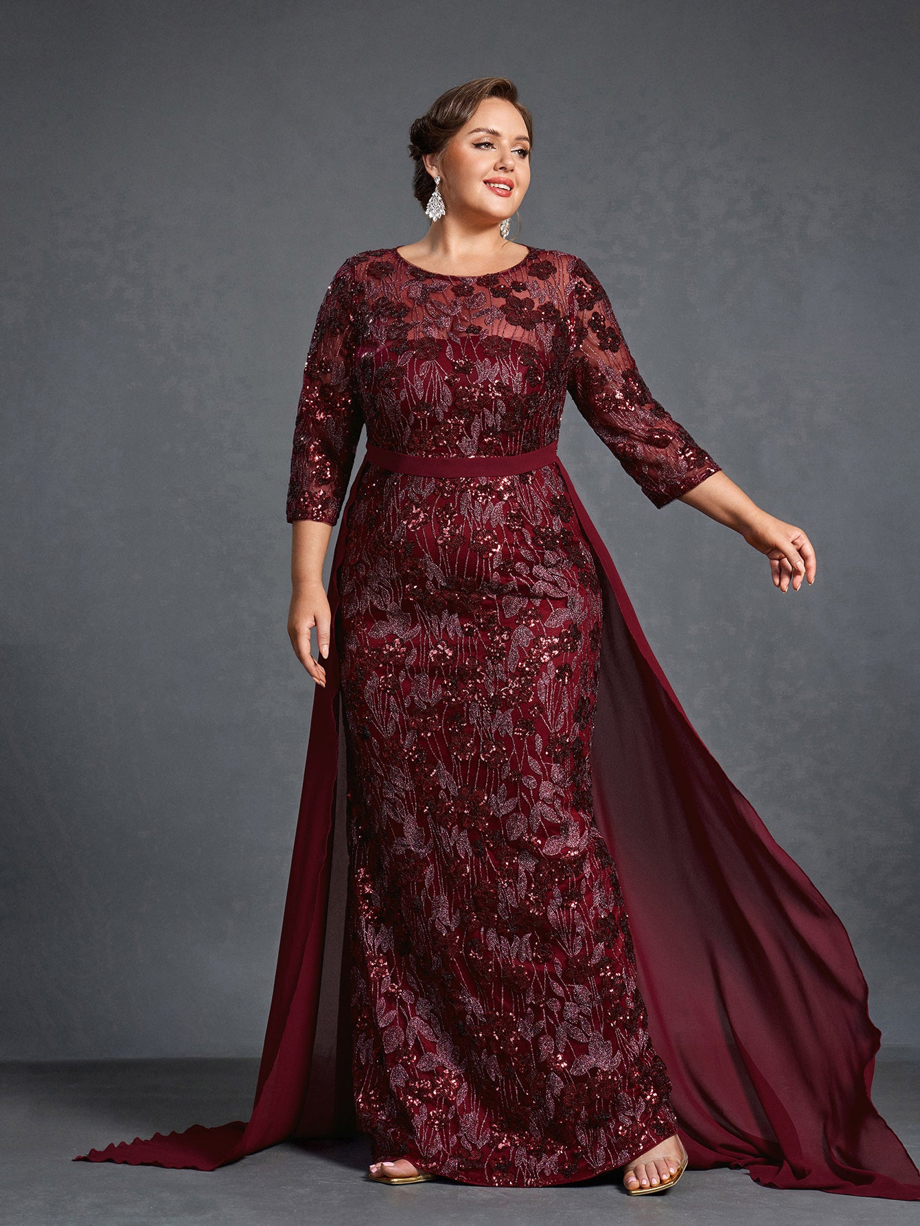 Plus Womens' Luxurious Evening Gown with Embroidered Sequin Detailing & Chiffon Skirt – Sculpted Bodice & Sheer Train for Formal Galas