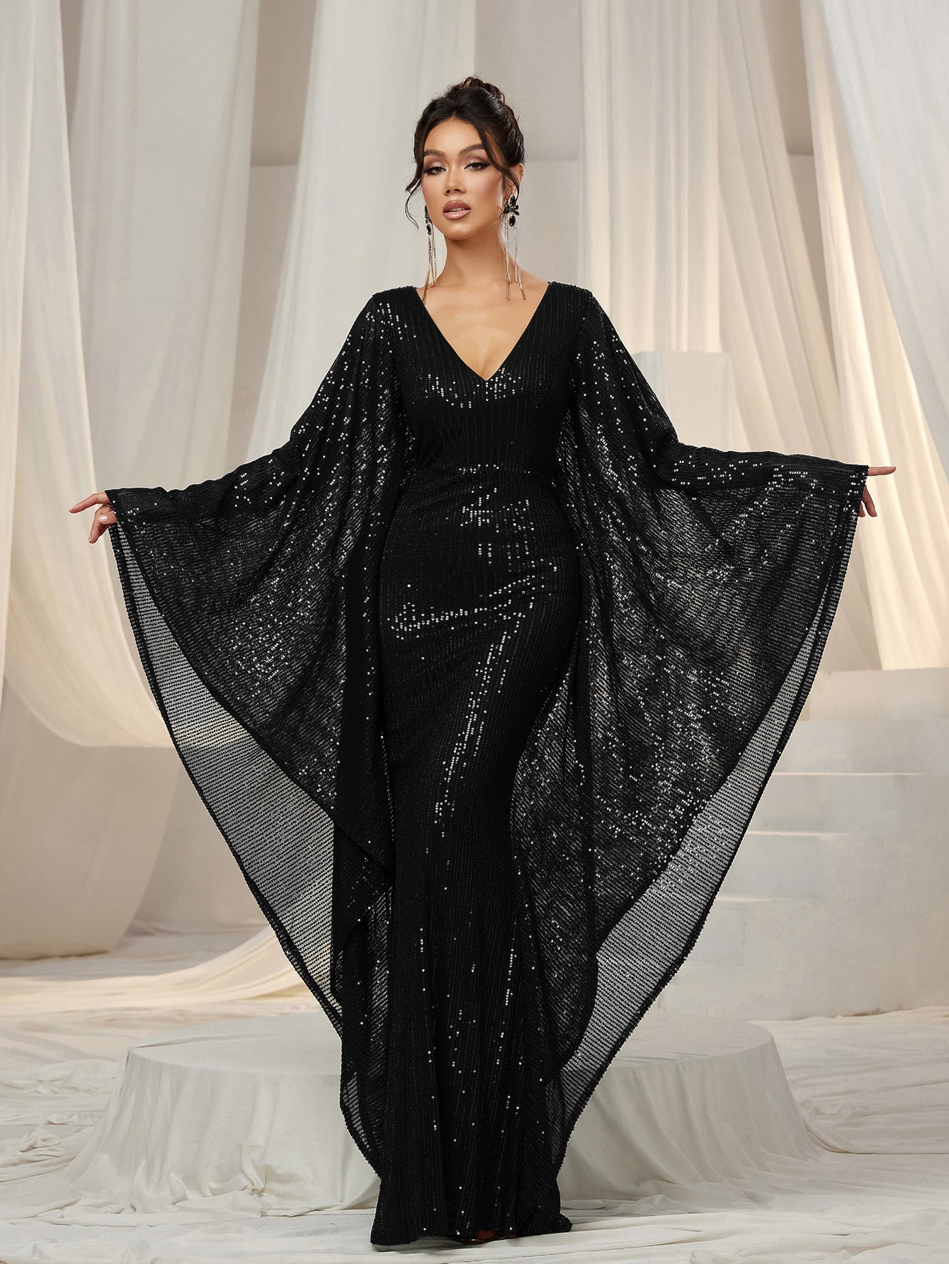 Elegant Plunging Neck Batwing Sleeves Mermaid Hem Sequin Formal Party Dress