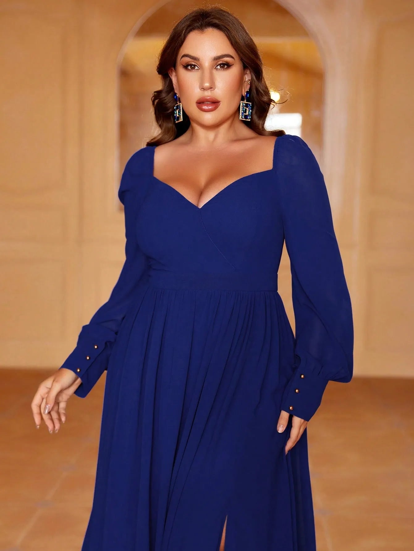 Plus-Size-Schatzkleid in A-Linie, rückenfrei, langärmelig, Chiffon 