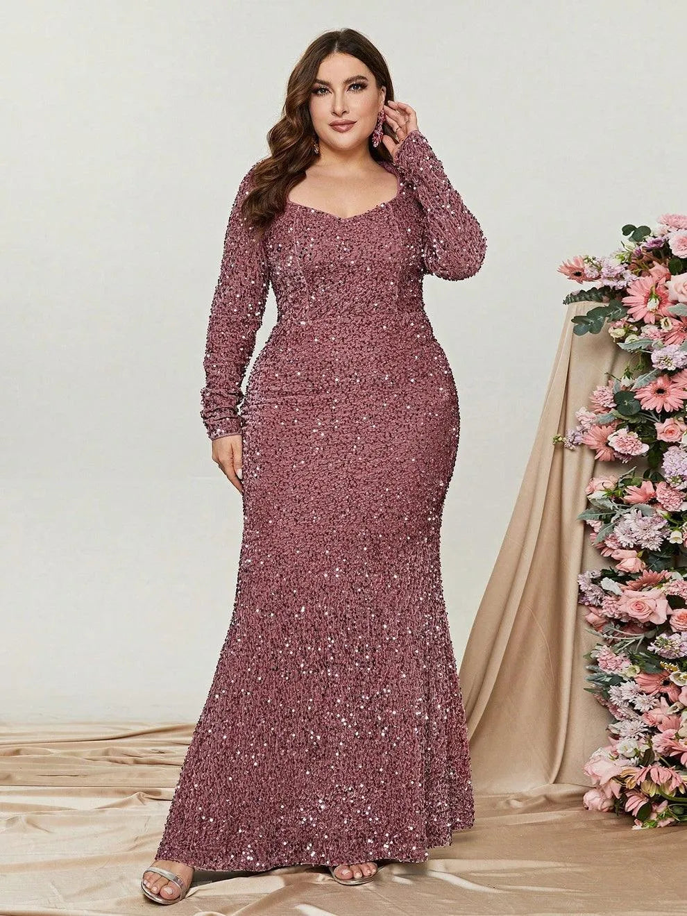 Plus Sweetheart Neck Long Sleeve Sequin Prom Dresses - Elonnashop