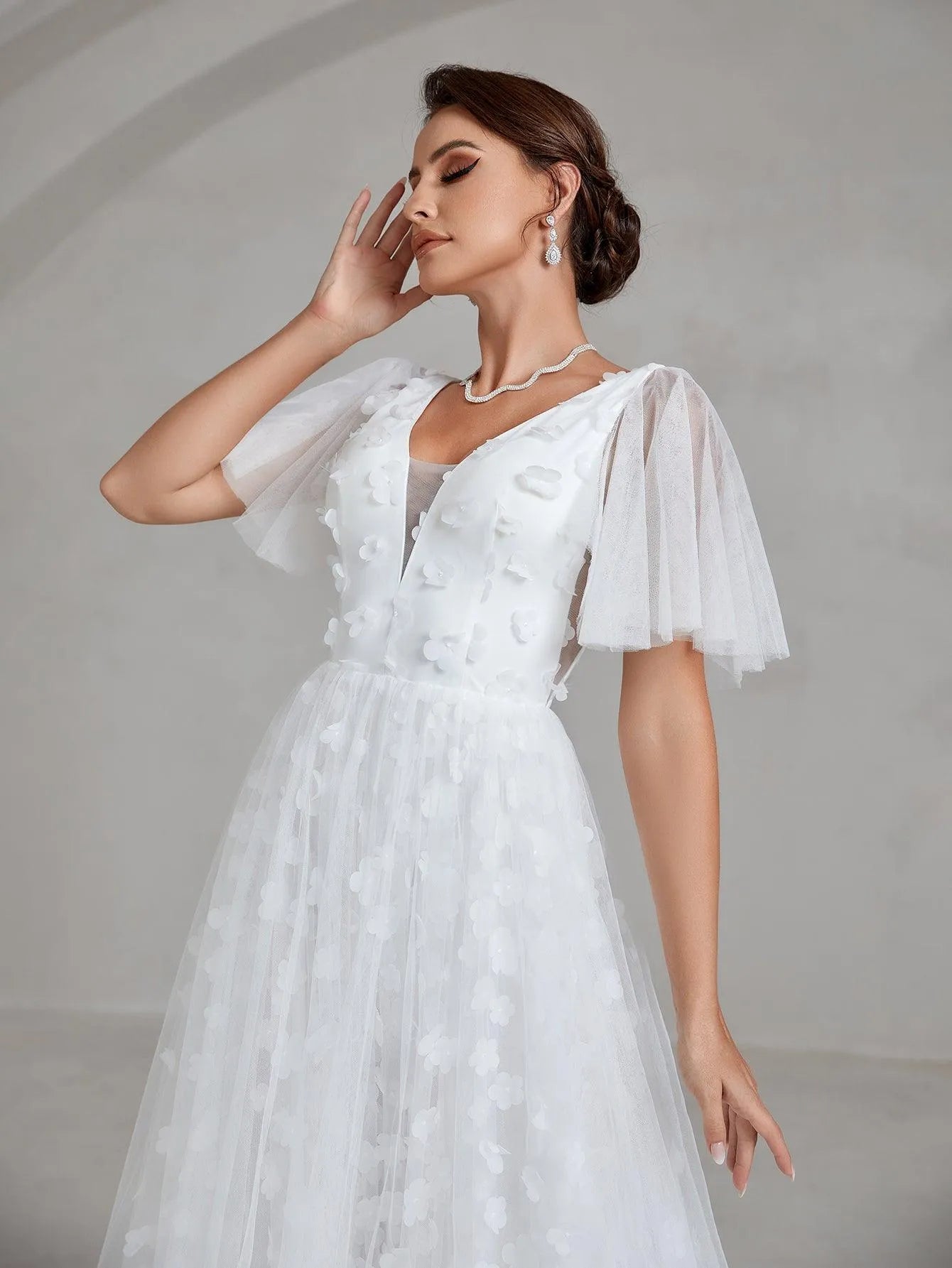 Butterfly Sleeve Floral Applique Mesh Wedding Dress - Elonnashop