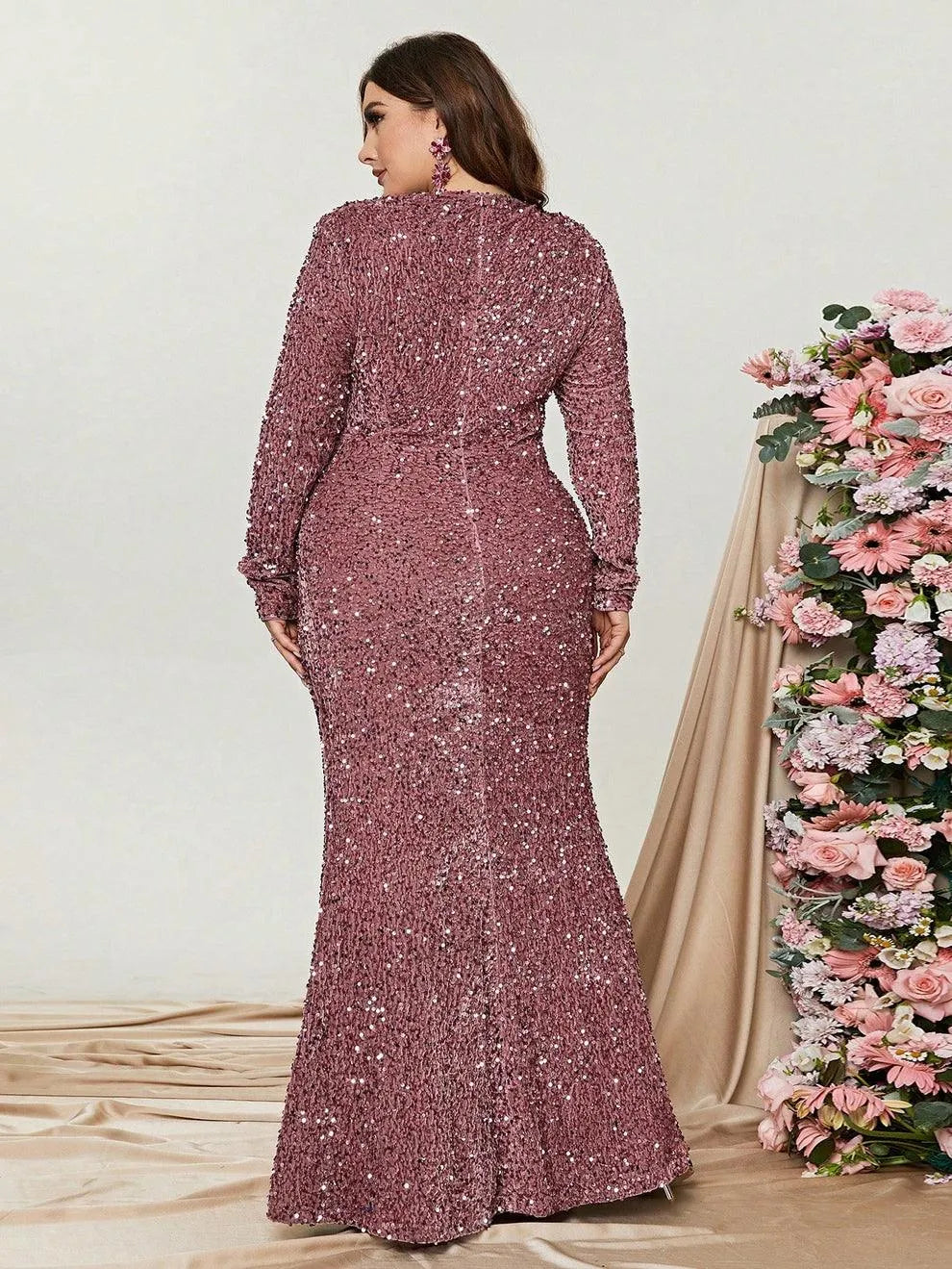 Plus Sweetheart Neck Long Sleeve Sequin Prom Dresses - Elonnashop